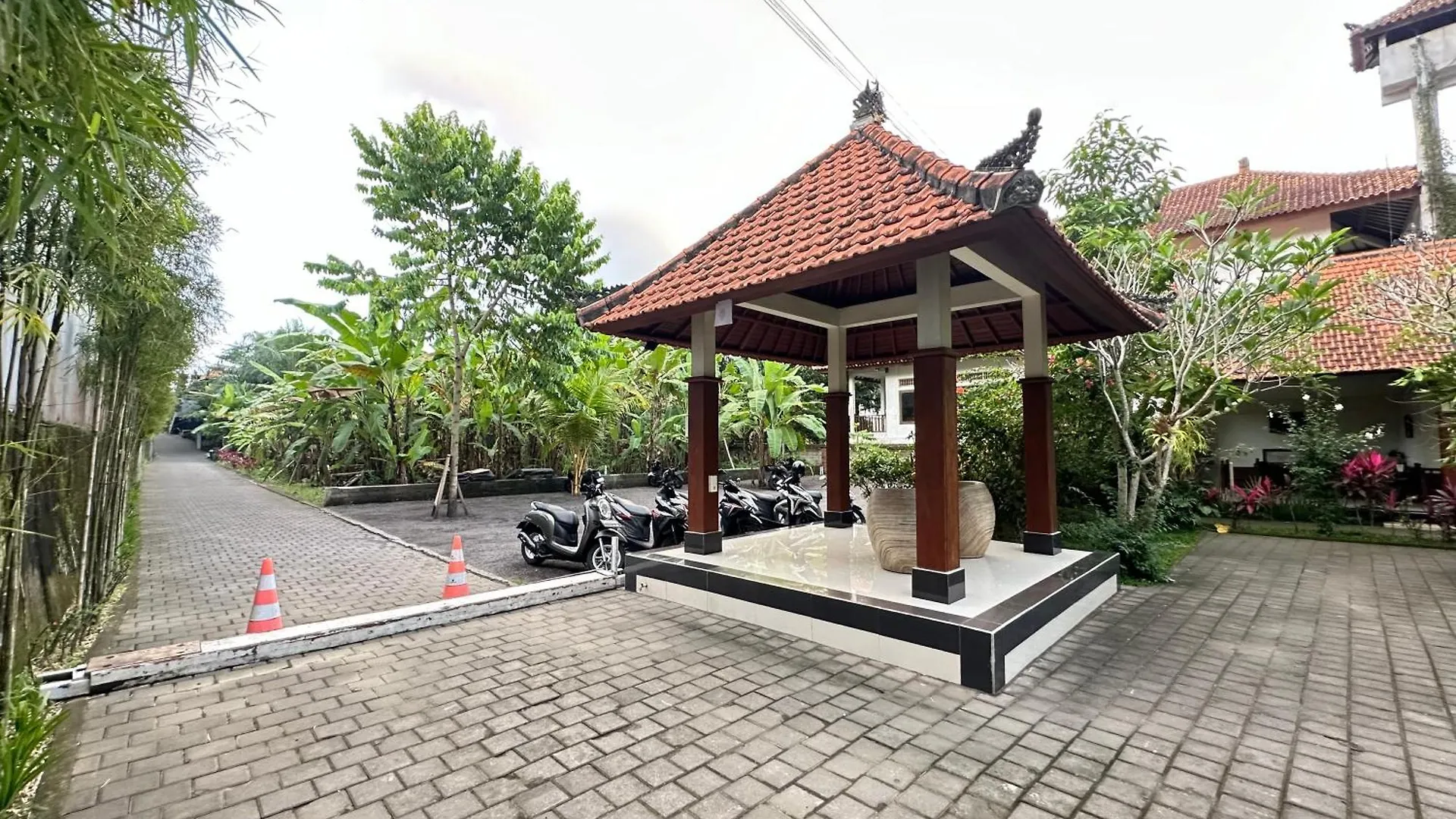 Brata Cottage Ubud Hotel